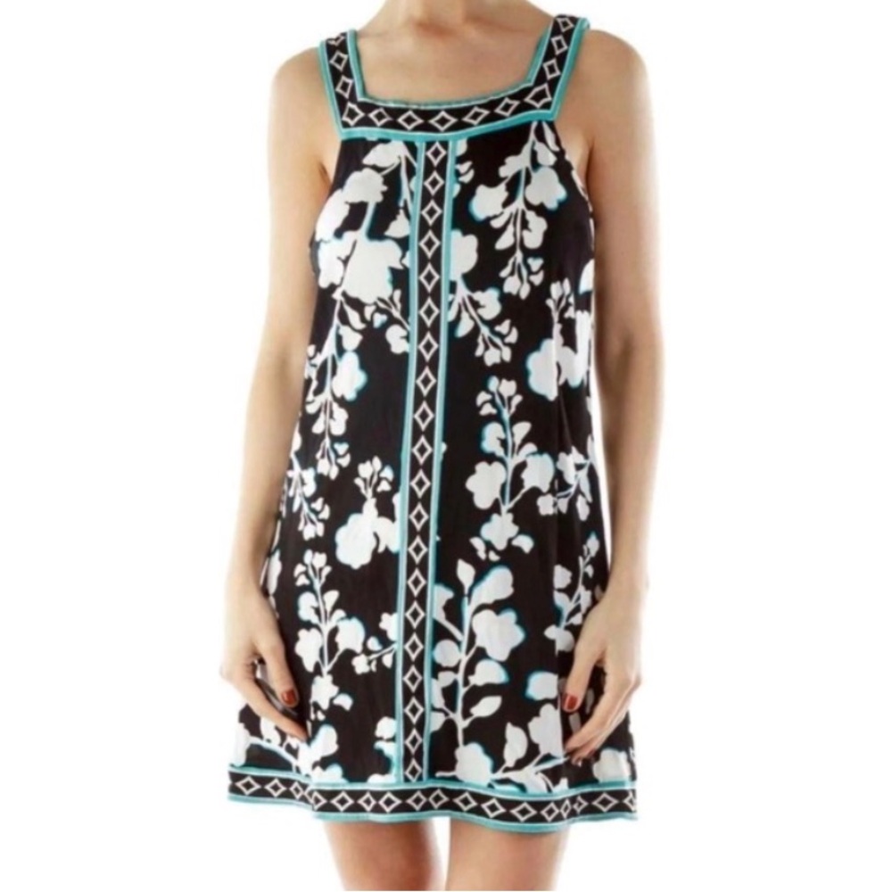BCBG Brand Jena Geometric Shift Dress